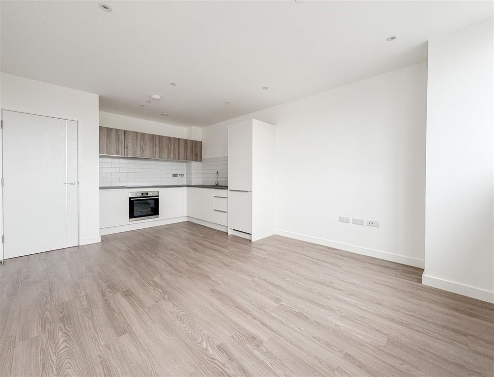 Property photo 2 of 13 Kitchen / Living Room