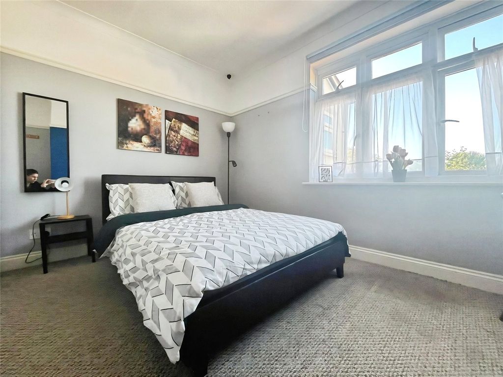 Property photo 1 of 12 Bedroom