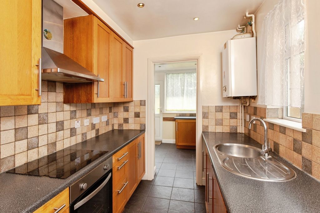 Property photo 2 of 23 Pbox-Img.Jpg