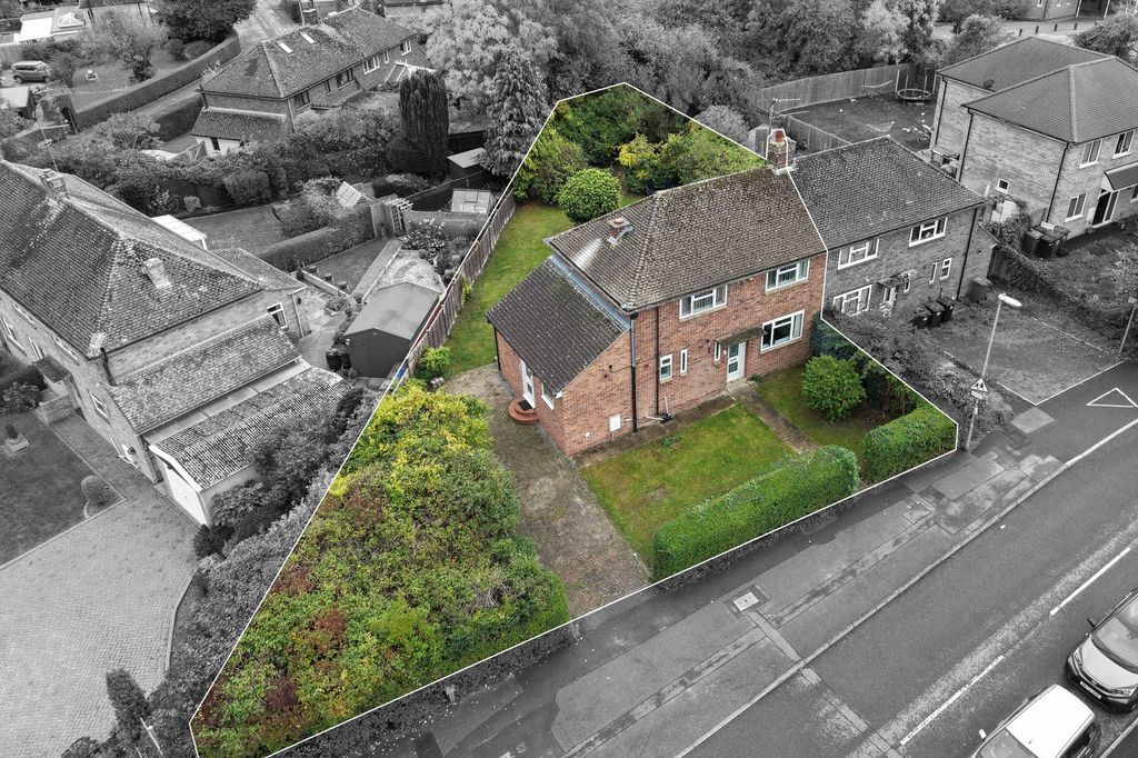 Property photo 1 of 11