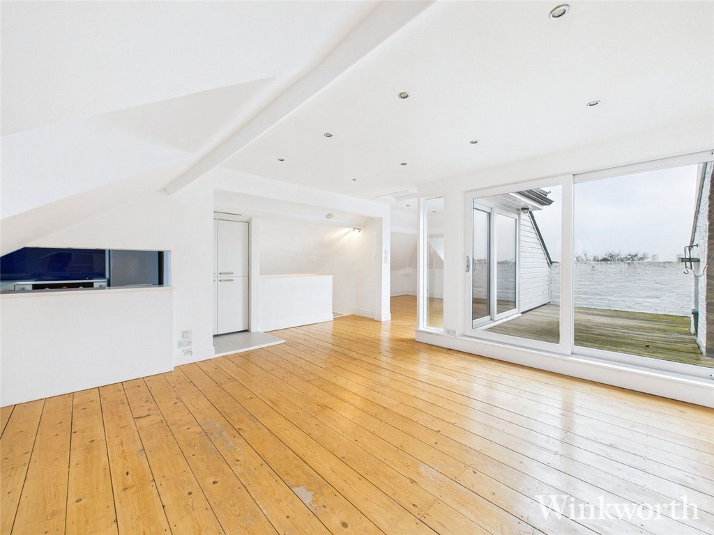 Property photo 2 of 15 Picture No. 05