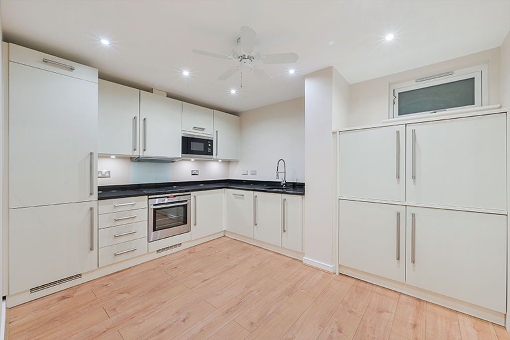 Property photo 2 of 12 H&Co.