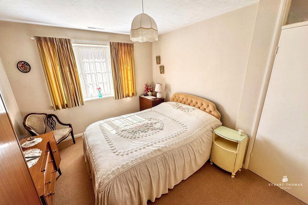 Property photo 3 of 20 14