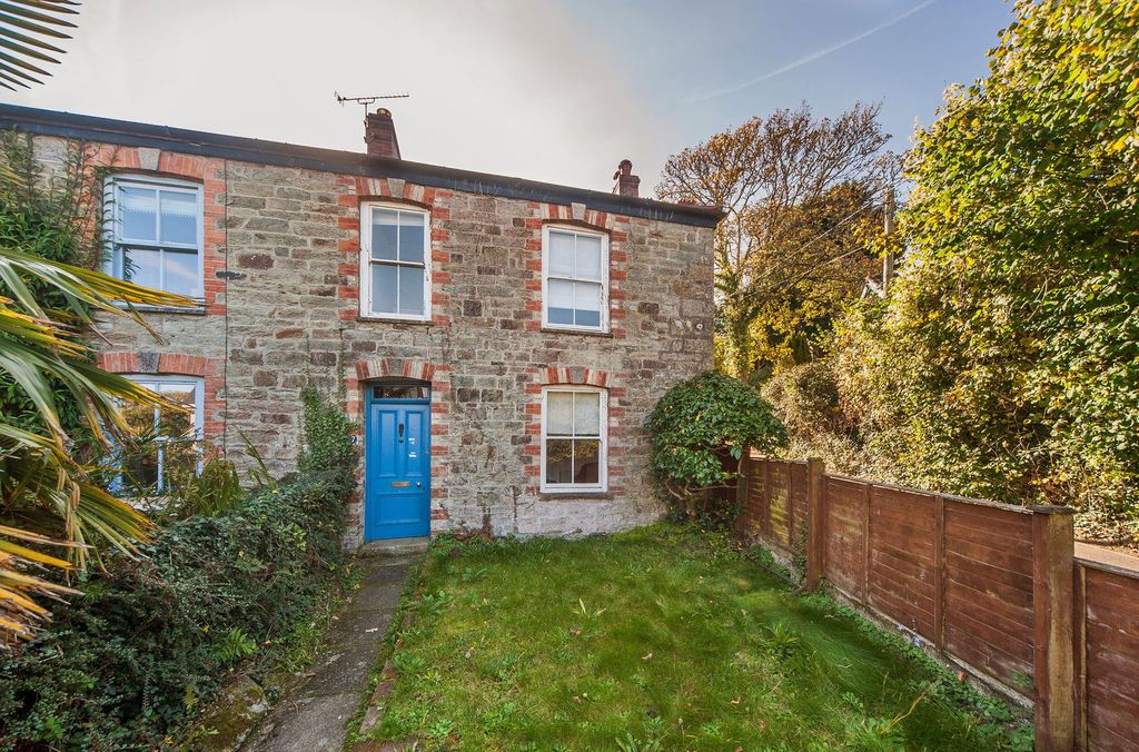 Property photo 1 of 11