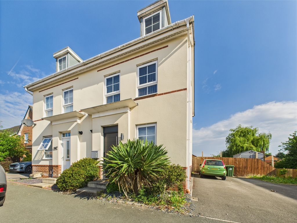 Property photo 1 of 38
