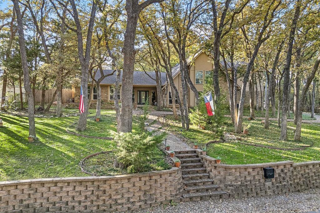 Property photo 1 of 31