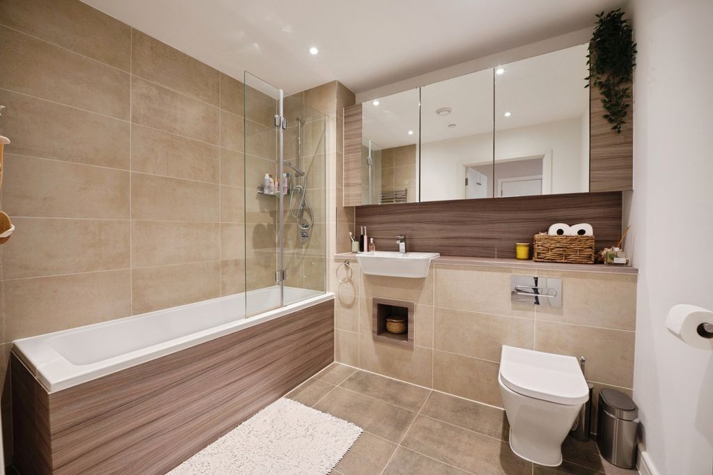 Property photo 2 of 17 Pbox-Img.Jpg