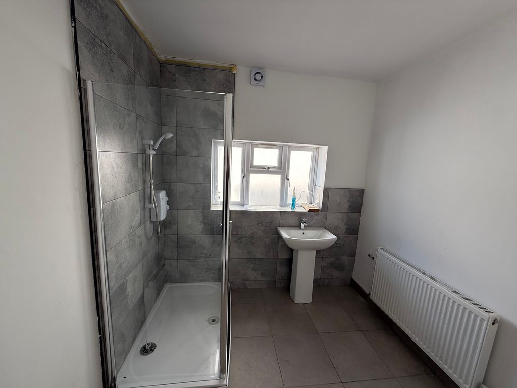 Property photo 2 of 3