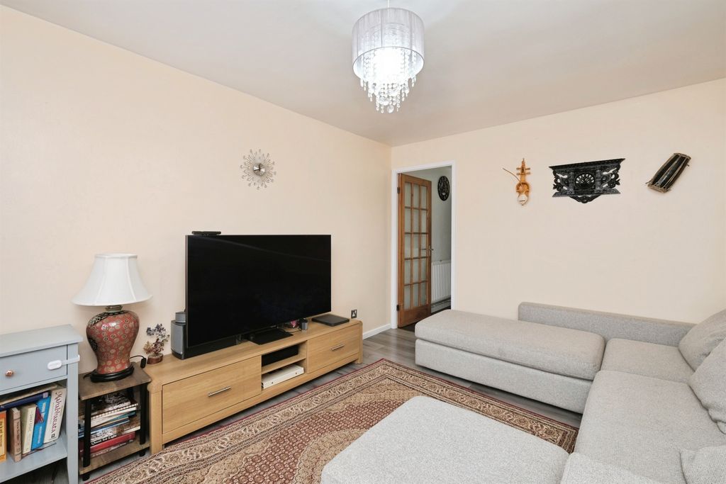Property photo 3 of 14