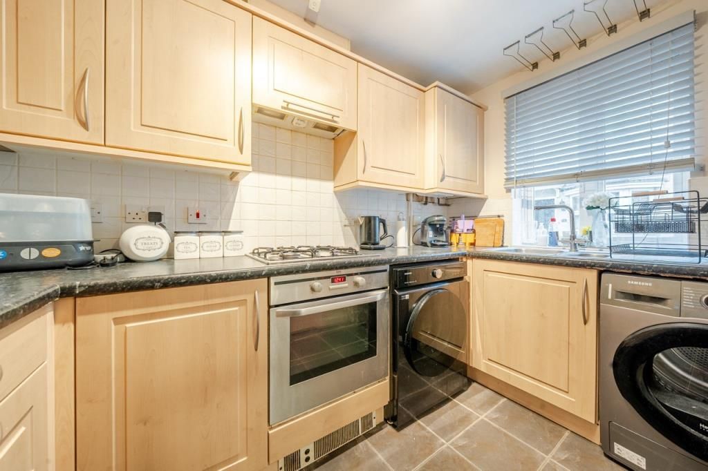 Property photo 2 of 17 Kitchen