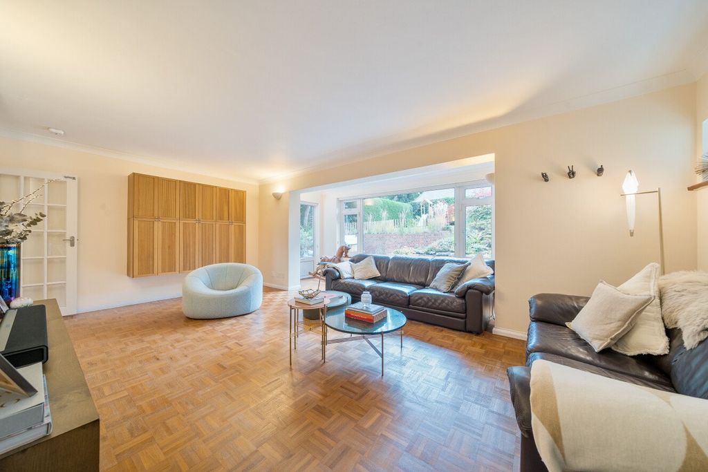 Property photo 2 of 23 Picture No. 10