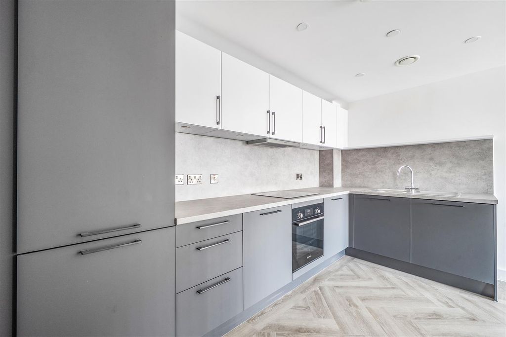 Property photo 3 of 10 1479272-2-6A33B74E53E05.Jpg