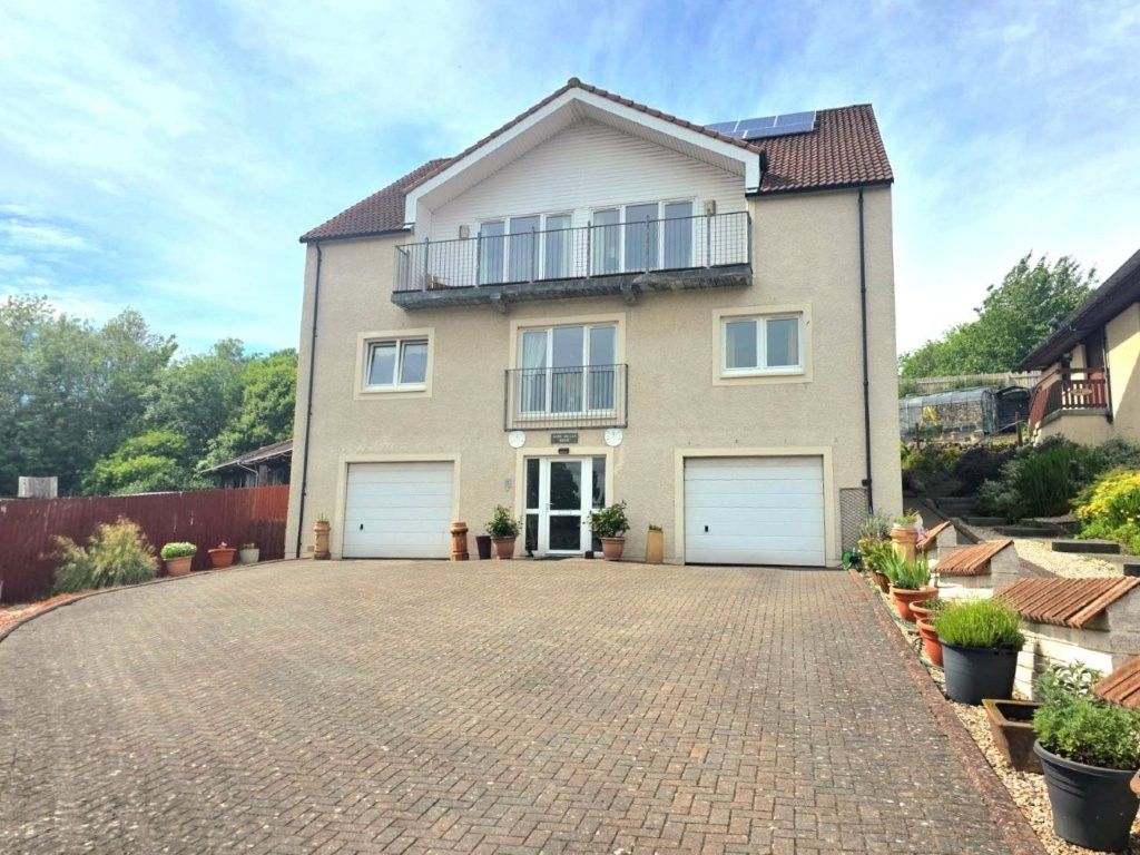 Property photo 1 of 32