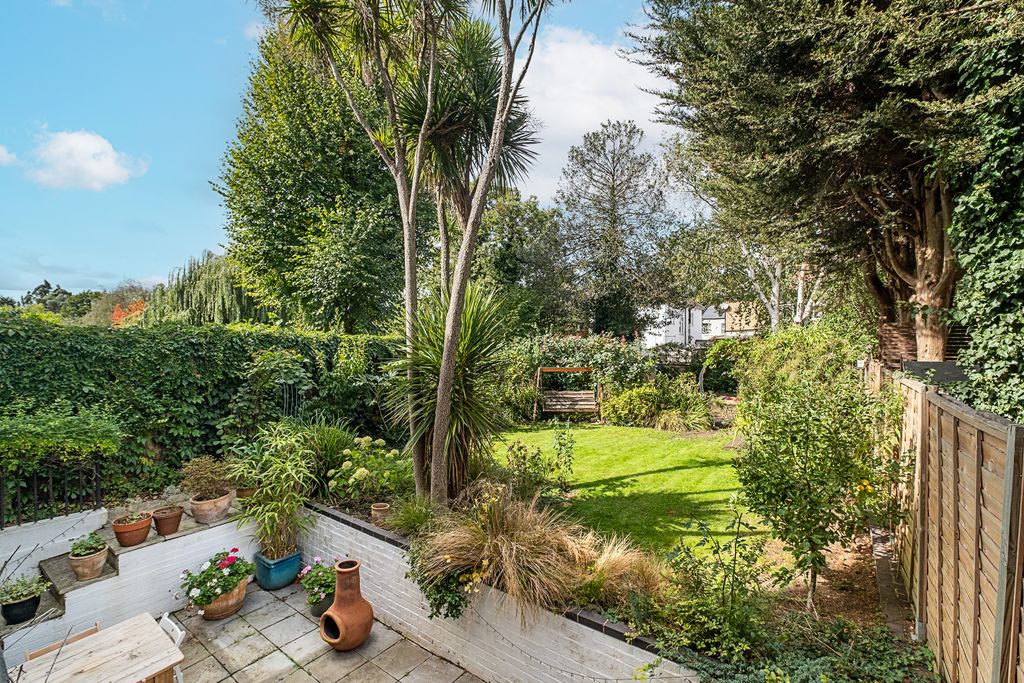 Property photo 3 of 19