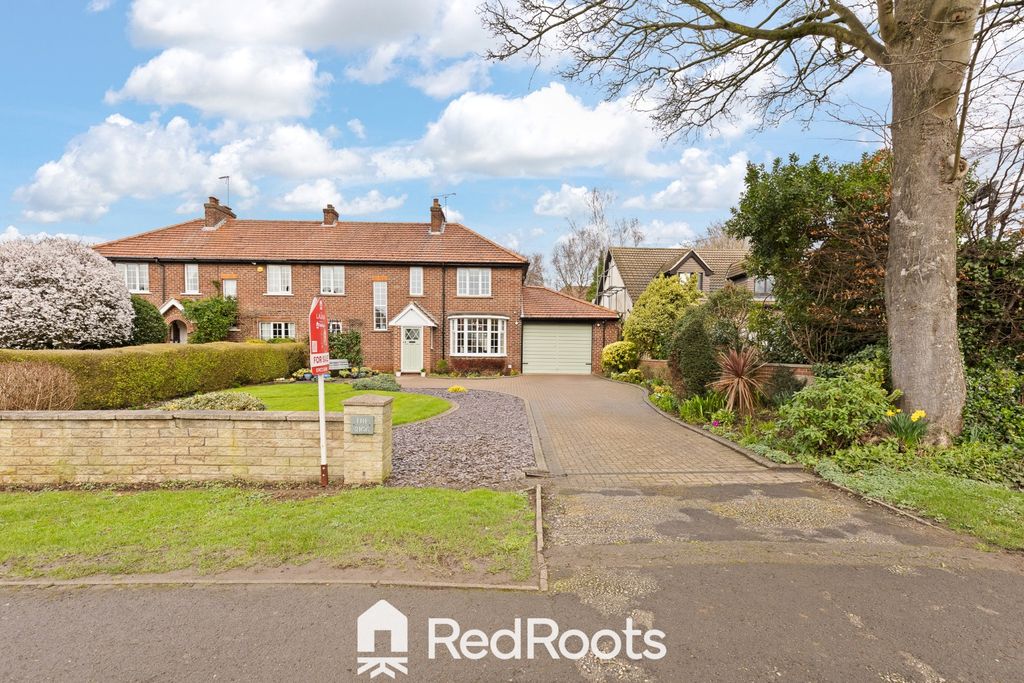 Property photo 1 of 33 4835641