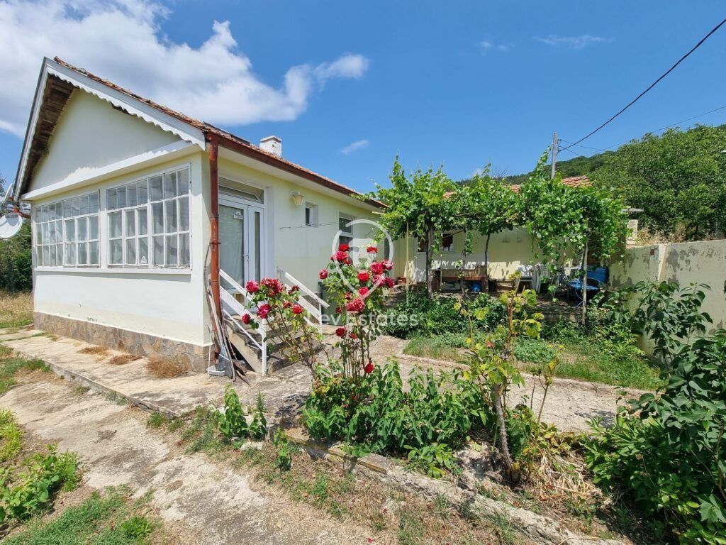Property photo 1 of 20