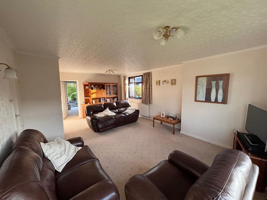 Property photo 2 of 4