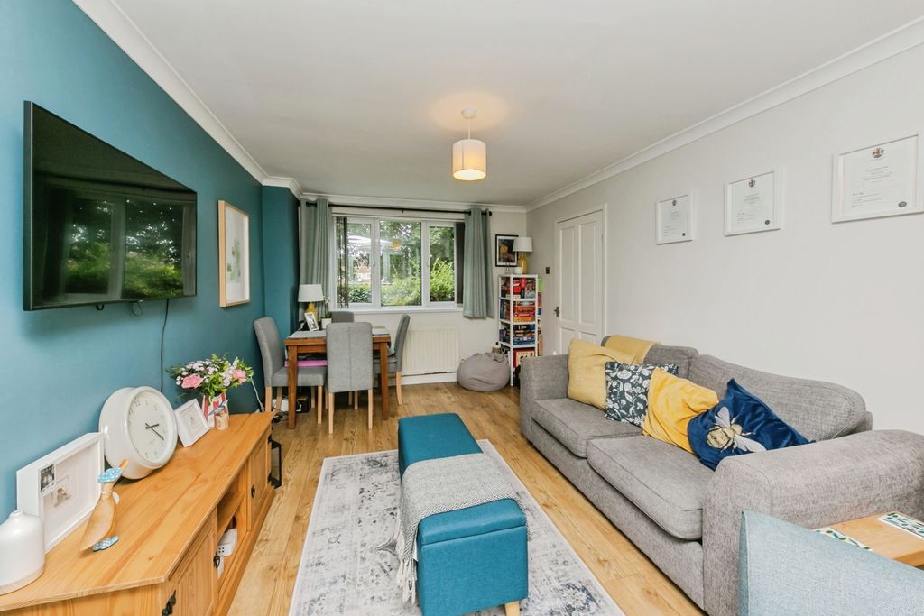 Property photo 2 of 17 Pbox-Img.Jpg