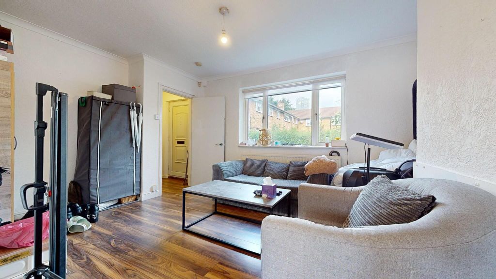 Property photo 3 of 37