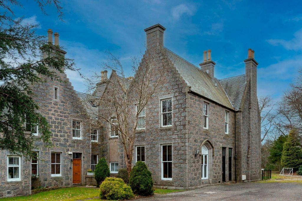 Property photo 1 of 36 Photo 1