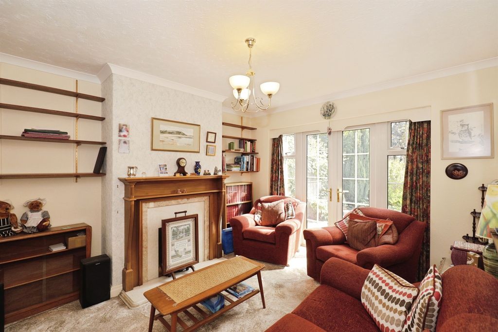 Property photo 2 of 17