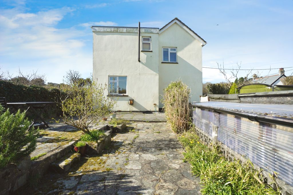 Property photo 2 of 15