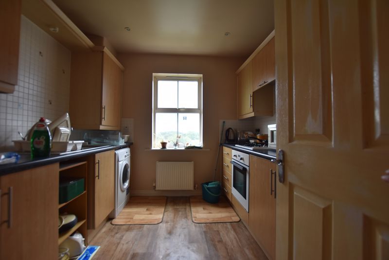 Property photo 3 of 6 Kitchen