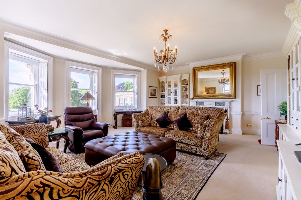 Property photo 3 of 12 Drawing Room