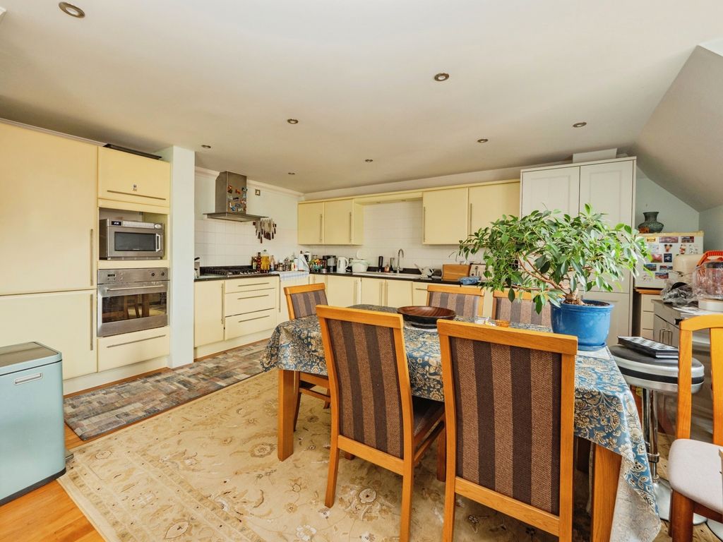 Property photo 3 of 20 Pbox-Img.Jpg