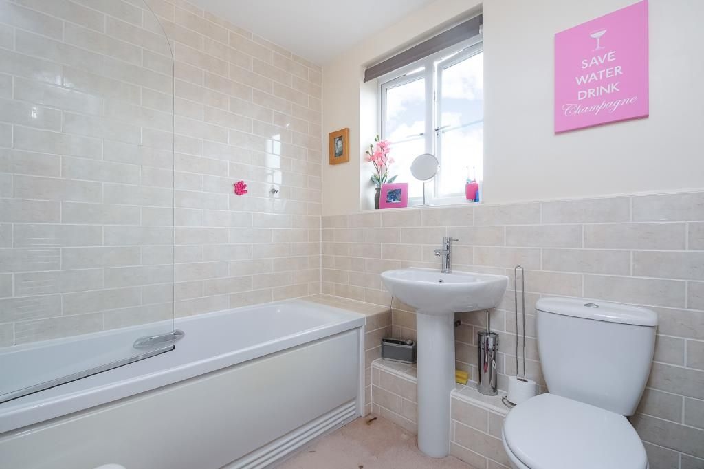 Property photo 3 of 8 Bathroom
