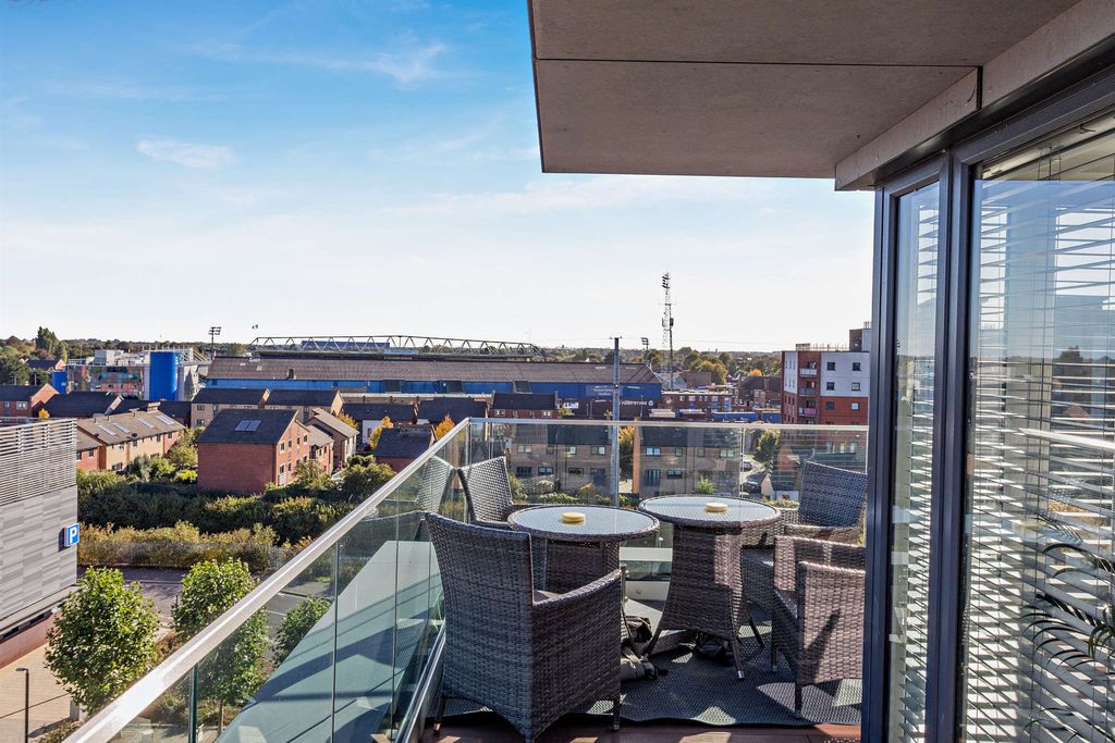 Property photo 3 of 15