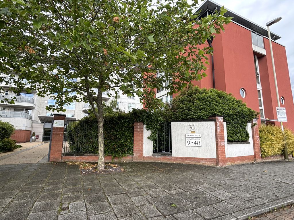 Property photo 1 of 17