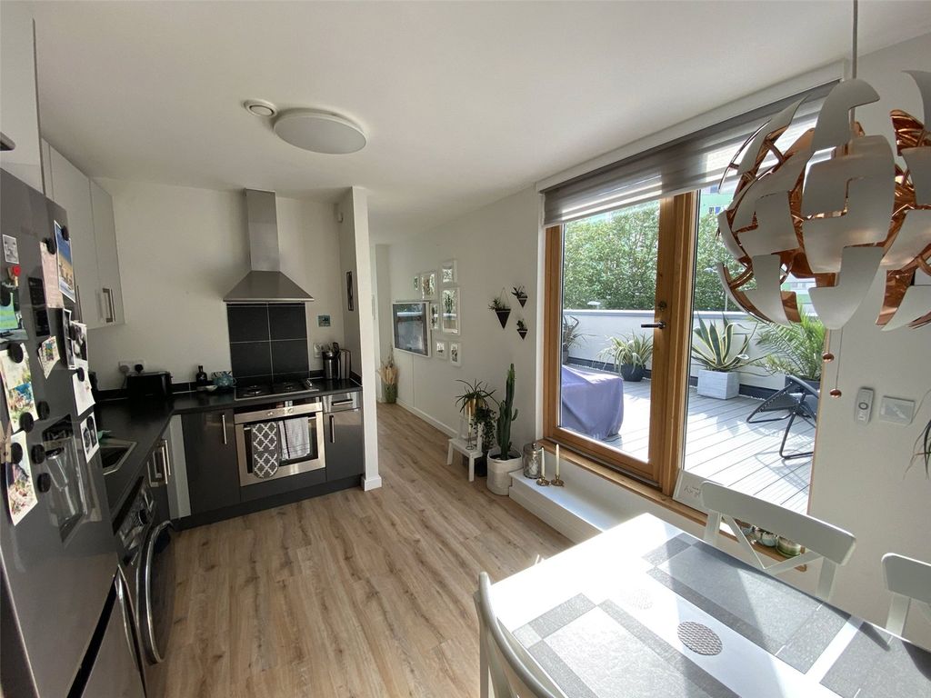 Property photo 3 of 11 Picture No. 06