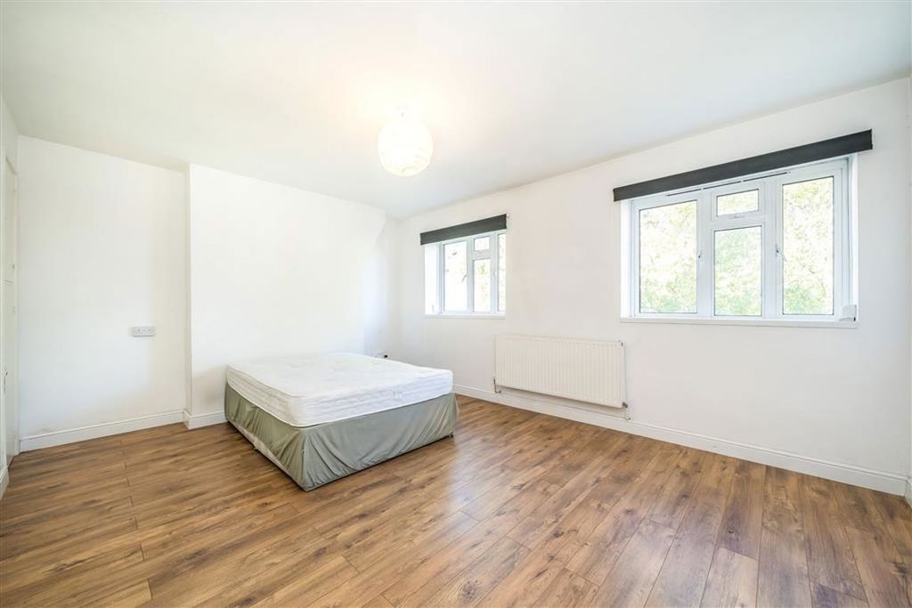 Property photo 2 of 3