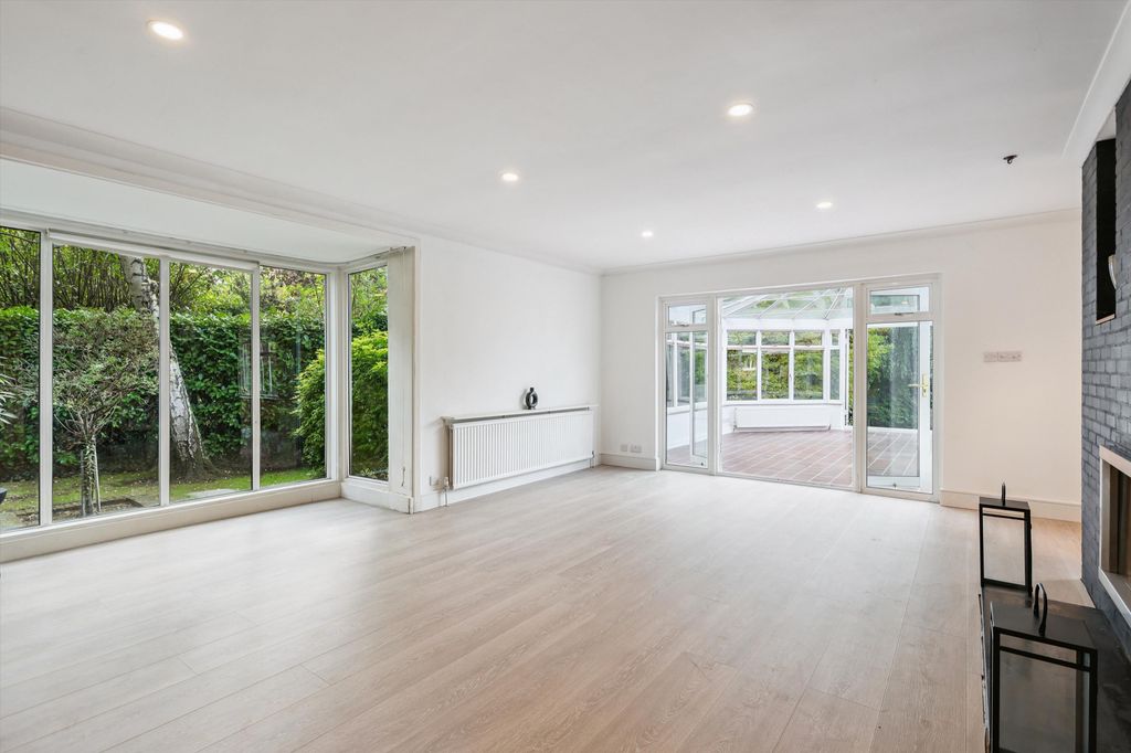 Property photo 1 of 17 Image