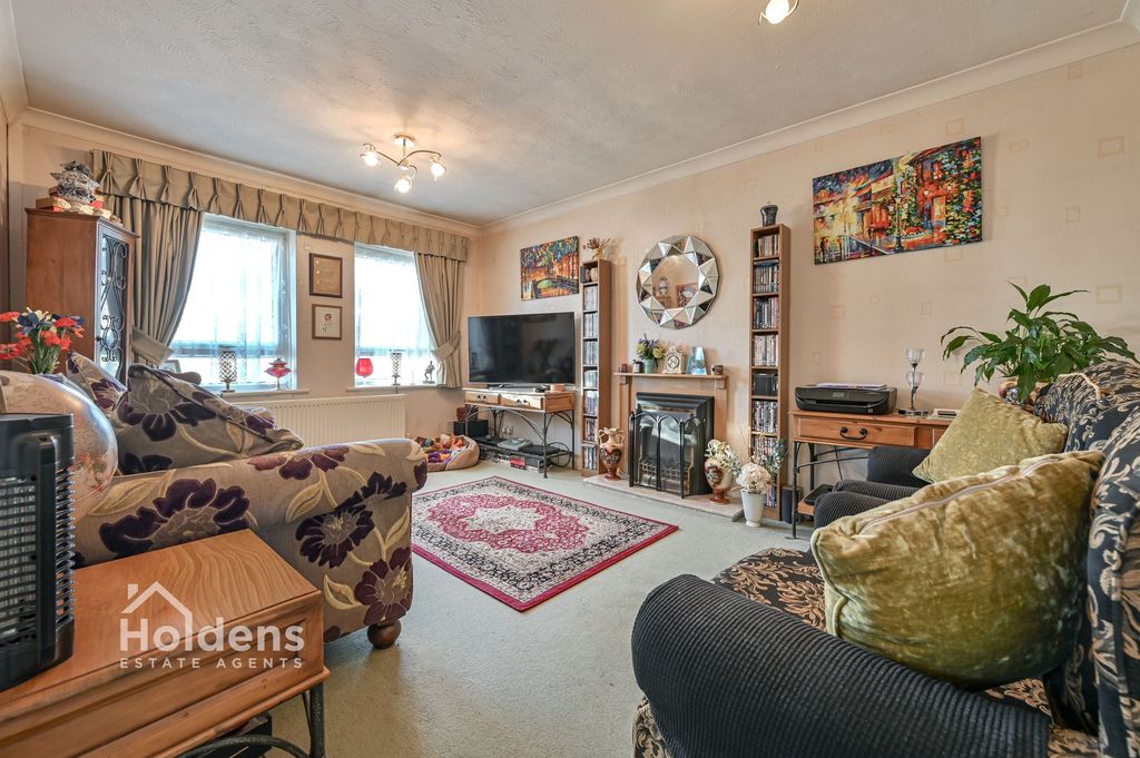 Property photo 3 of 16