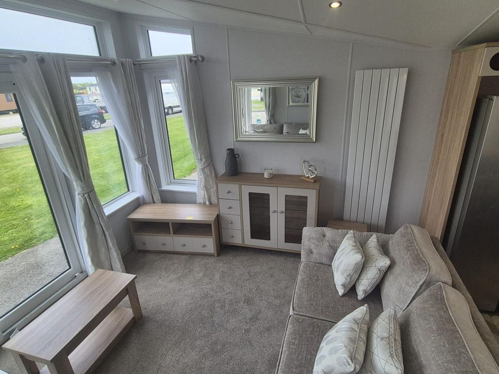 Property photo 2 of 8 Fe82d926 8c34 4Dfb 9818 A35F519101d5.Jpg