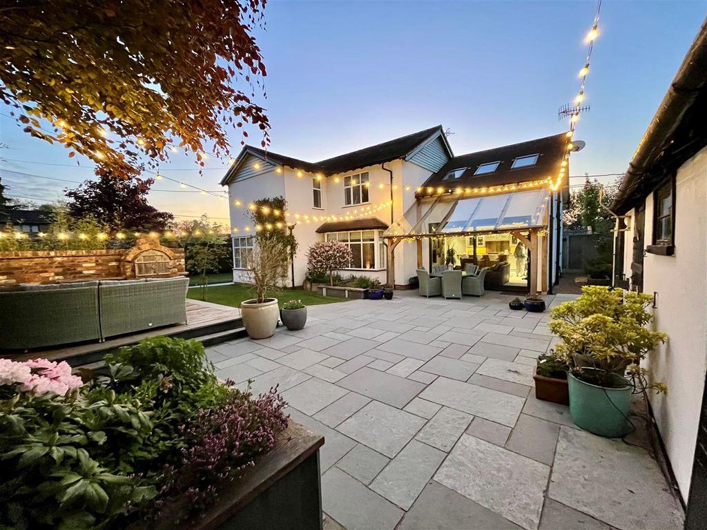 Property photo 2 of 38