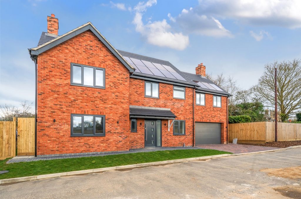 Property photo 1 of 13 Plot 5 Front