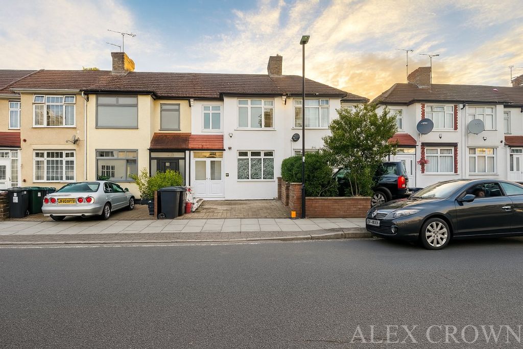 Property photo 1 of 12