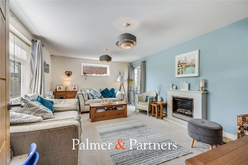 Property photo 3 of 22 Picture No. 21