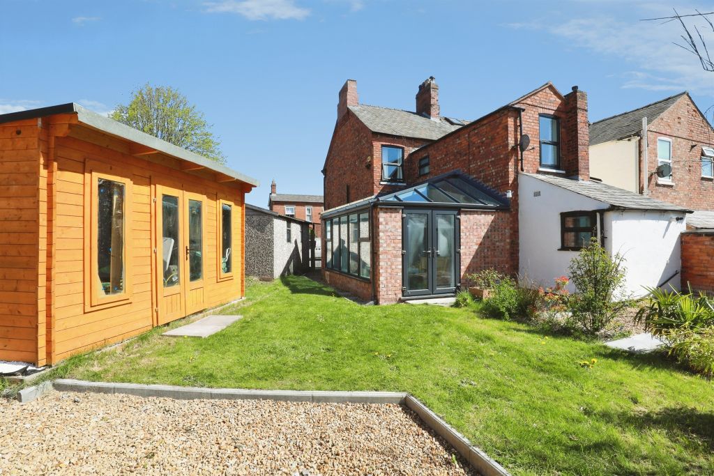 Property photo 2 of 30