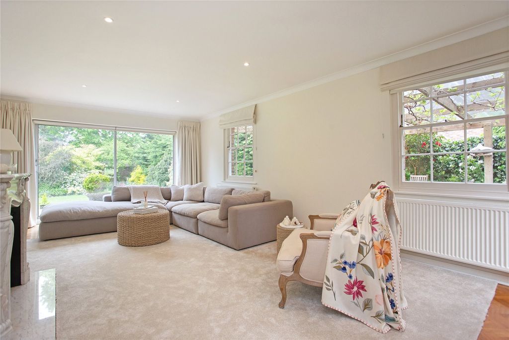 Property photo 2 of 19 Picture No. 09