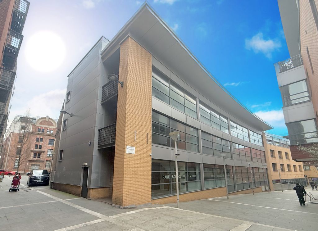 Property photo 1 of 21