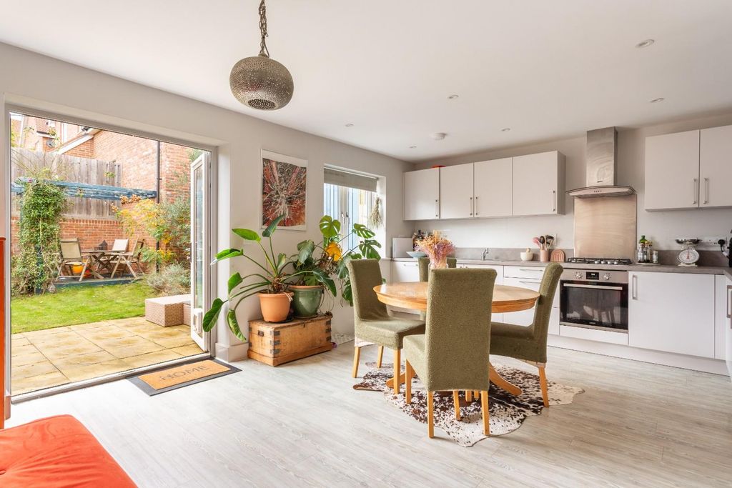 Property photo 2 of 19 Anchor Avenue-8.Jpg