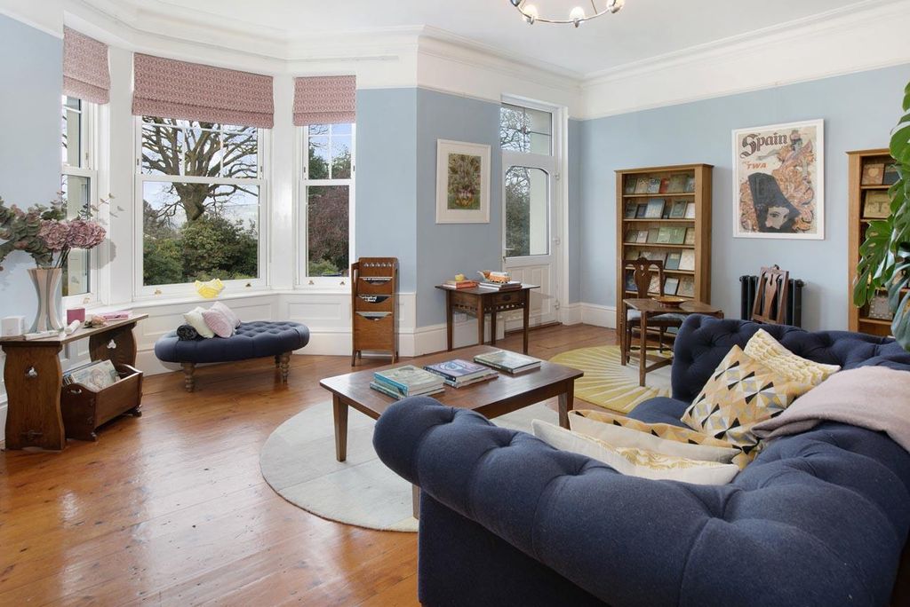 Property photo 3 of 42 Sitting Room