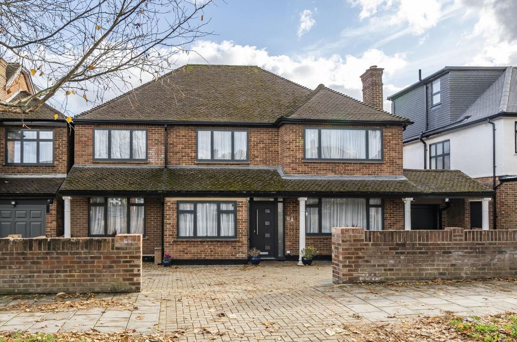 Property photo 1 of 17 Davidson Frost-Wellings, Dfw, Dalkeith Grove, Fron