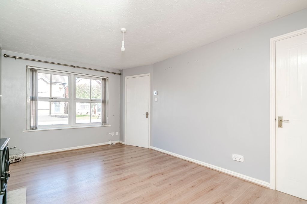 Property photo 3 of 24