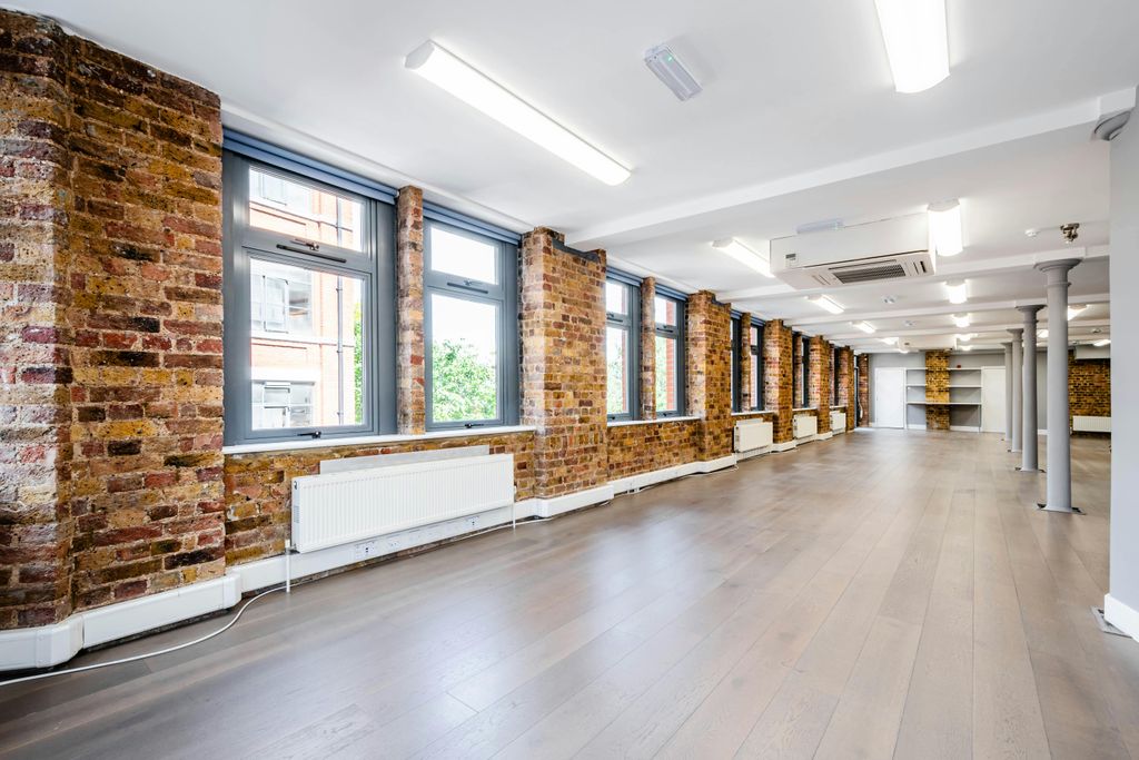 Property photo 2 of 11 Commercial St 54 2F  Low Res 13.Jpg