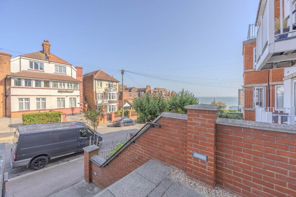 Property photo 1 of 21 Seafront